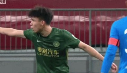 开云手机客户端-太着急了，王钰栋两次表达不满都被镜头捕捉到