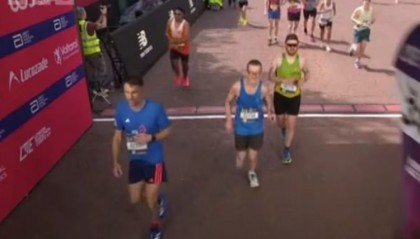 开云手机客户端-英媒：拉姆塞为慈善机构筹款，参加伦敦马拉松3小时零30秒完赛