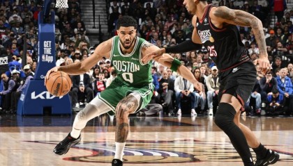 开云App下载-绿军24三分创纪录大胜76人3-1 塔图姆30+7+11恩比德复出26+10