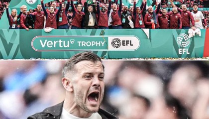 杰克·威尔希尔上任六个月率队夺冠|奖杯|管理|职位_新浪体育_新浪新闻