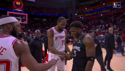 开云中国官网-这小肚子哦！KD“嘲笑”华子胖了好多😭华子：已经瘦下来了