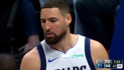 开云中国官网-下去冷静下吧！克莱连续空位打铁&amp;三分5中0  还送尚帕尼三分犯规