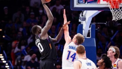 开云中国官网-发挥高效&amp;amp;得分生涯新高，马鲁阿奇15中8砍18分14板1断2帽